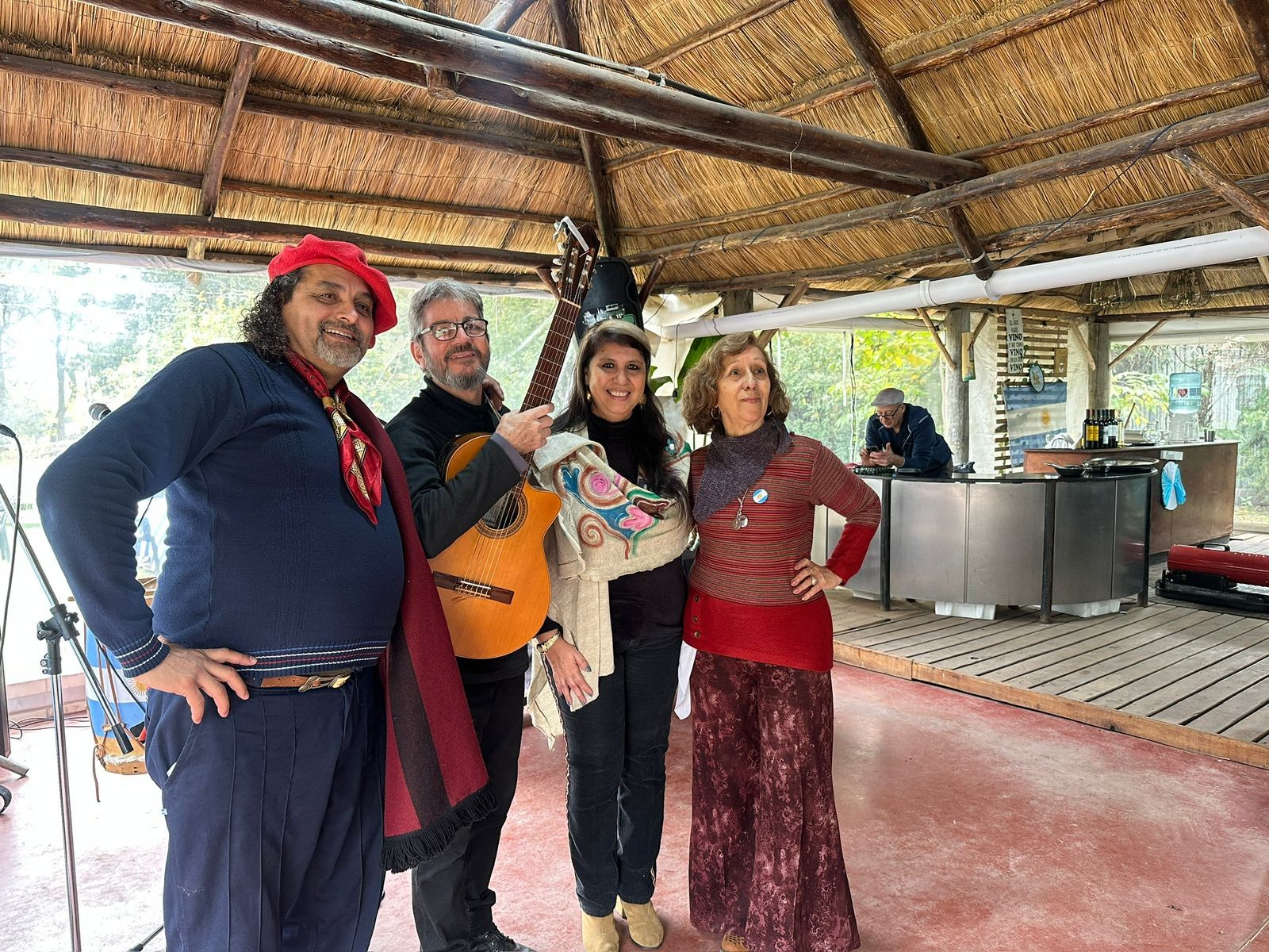 Plomero, Agente de turismo en Lanús — trabajo 1