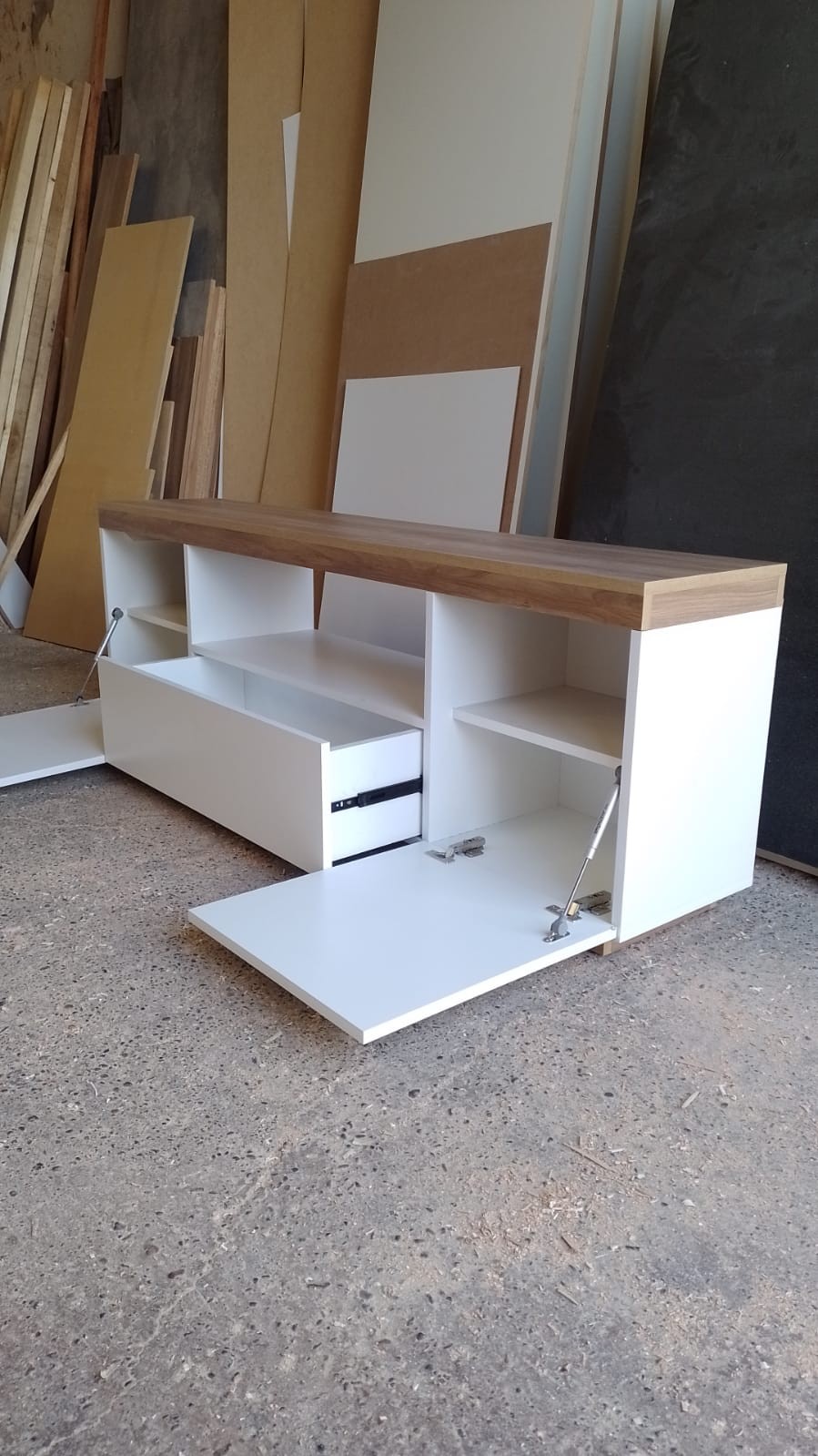 Carpintero en bahia blanca  — trabajo 1