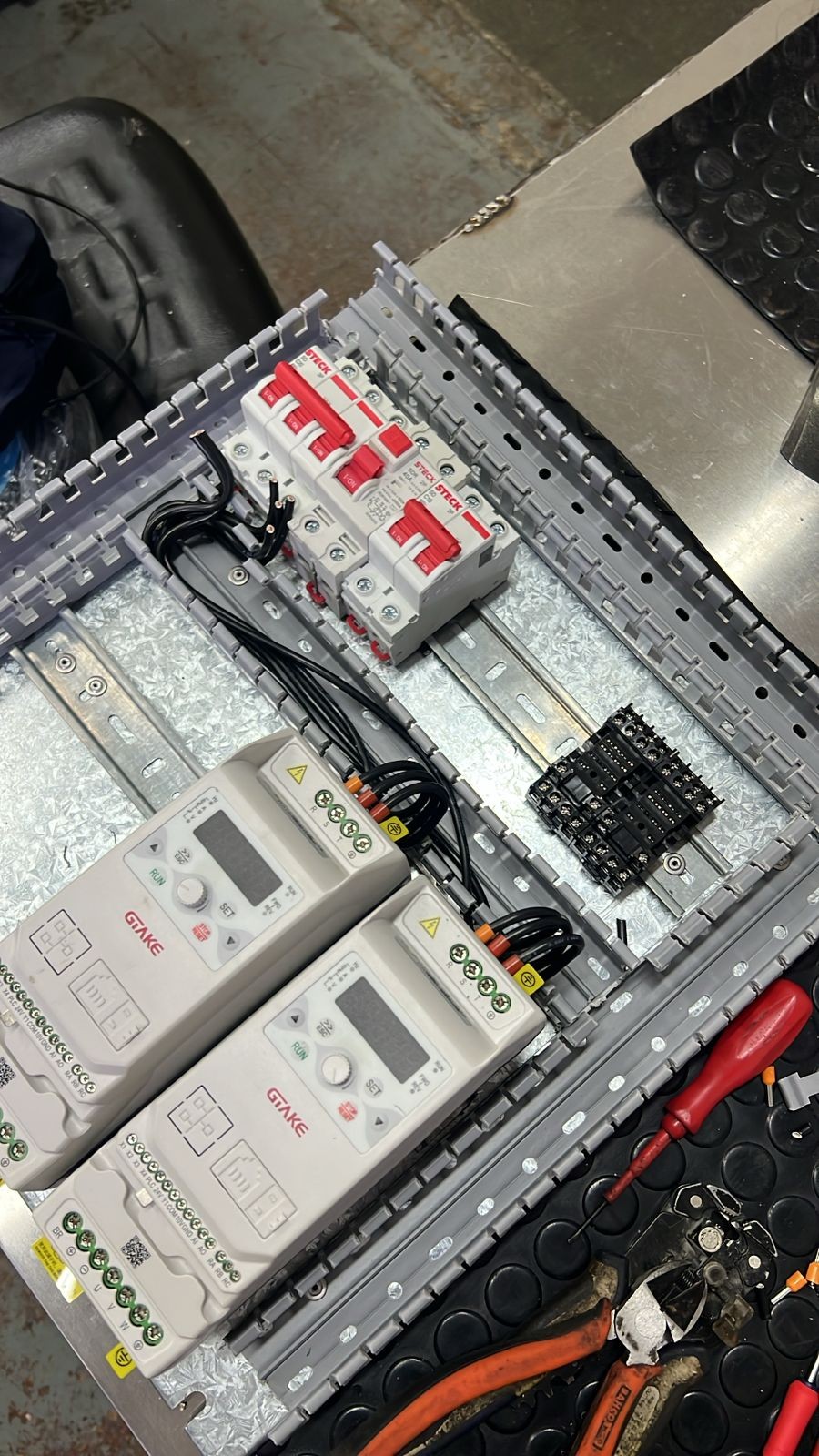 Electricista en Ituzaingó — trabajo 3