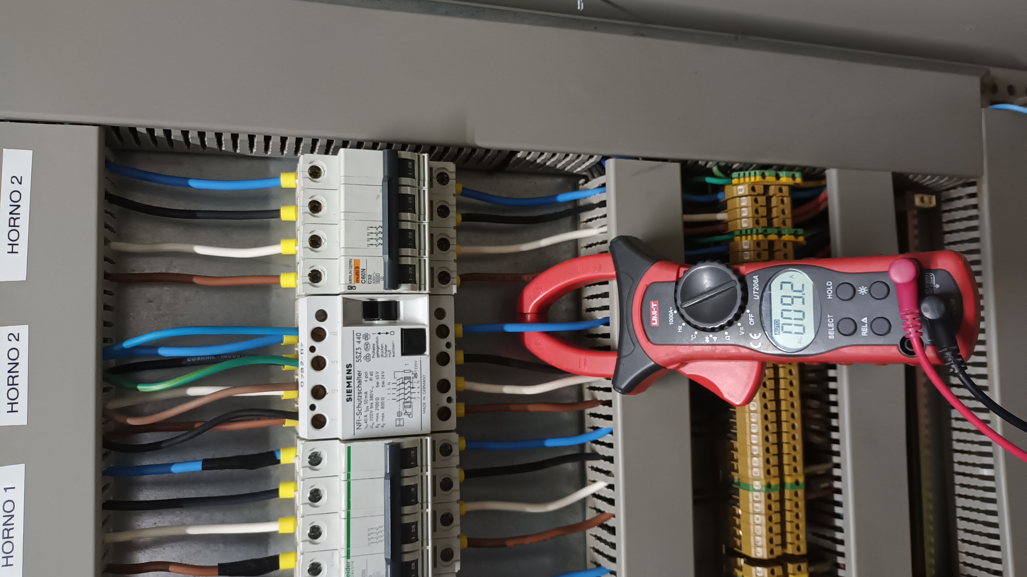 Electricista en Alberdi — trabajo 2