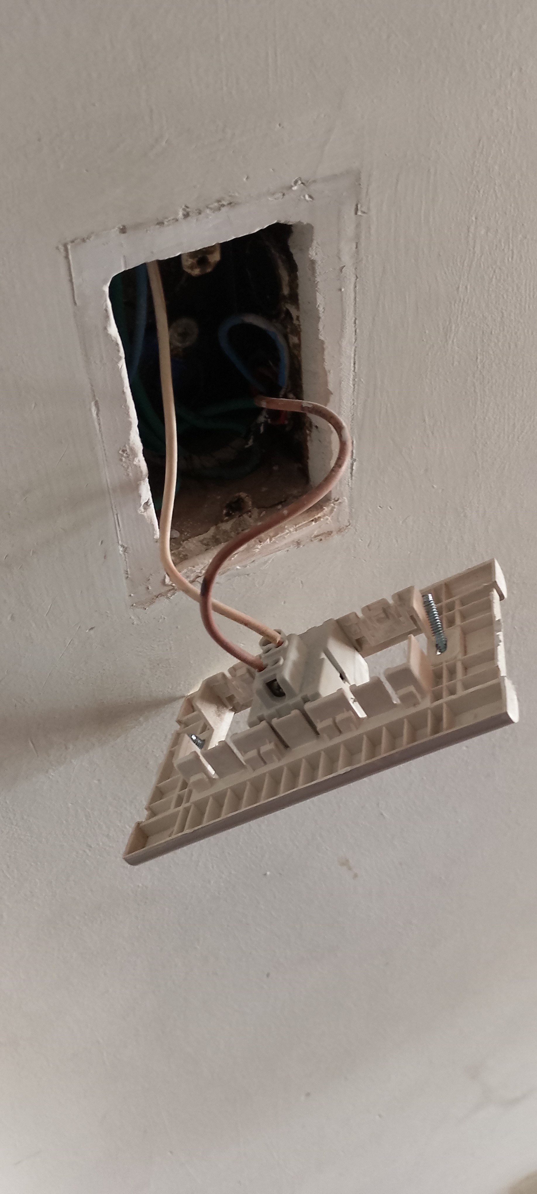 Electricista en Argentina — trabajo 1