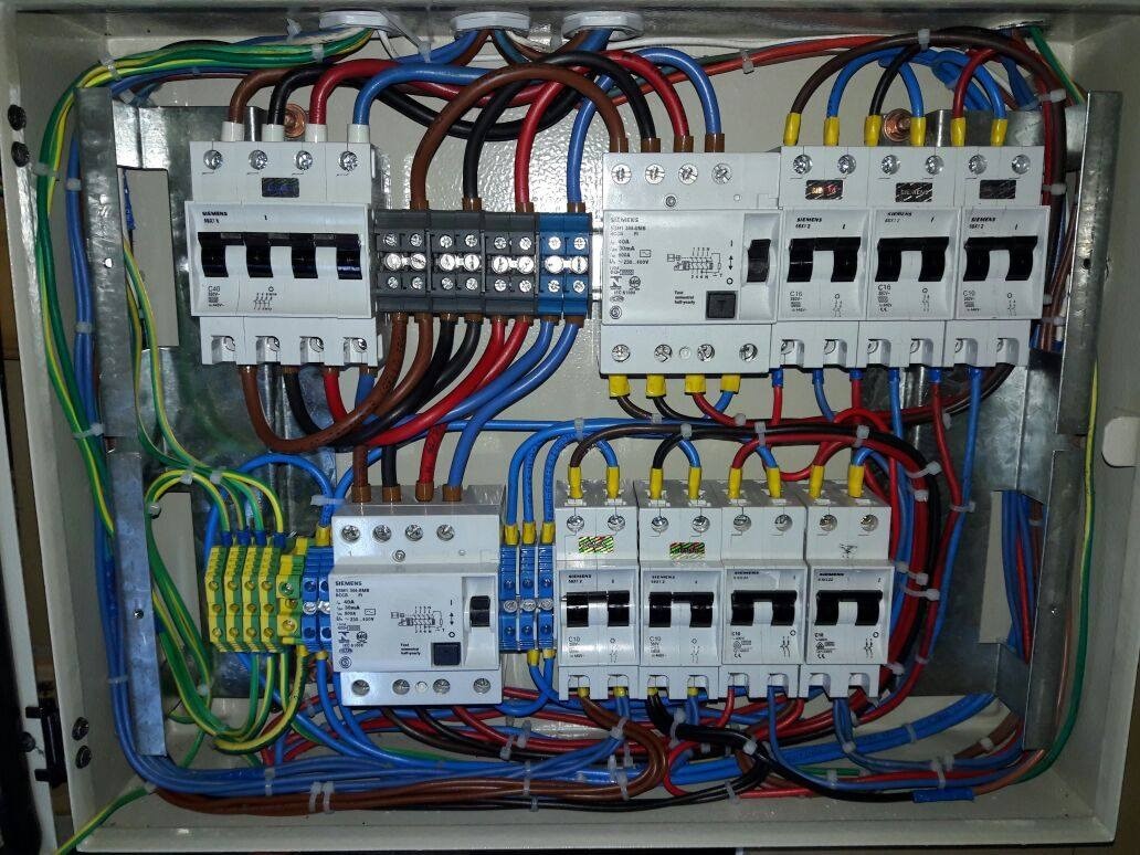 Electricista, Técnico electricista del hogar, Instalador de cámaras, Instalador de alarmas, Instalador de redes / wifi en Ciudad Universitaria — trabajo 6