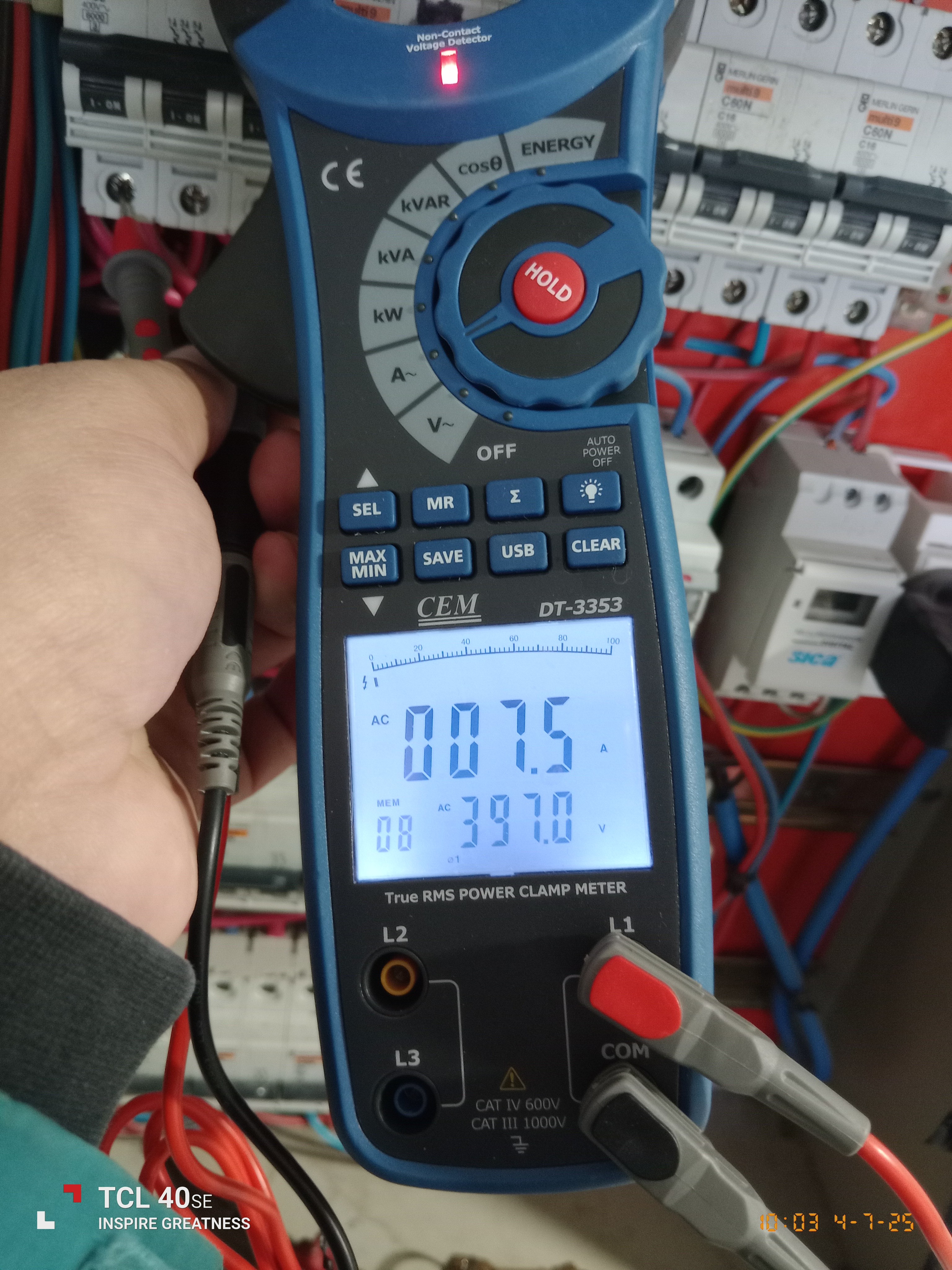 Electricista, Técnico electricista del hogar, Instalador de cámaras, Instalador de alarmas, Instalador de redes / wifi en Ciudad Universitaria — trabajo 3