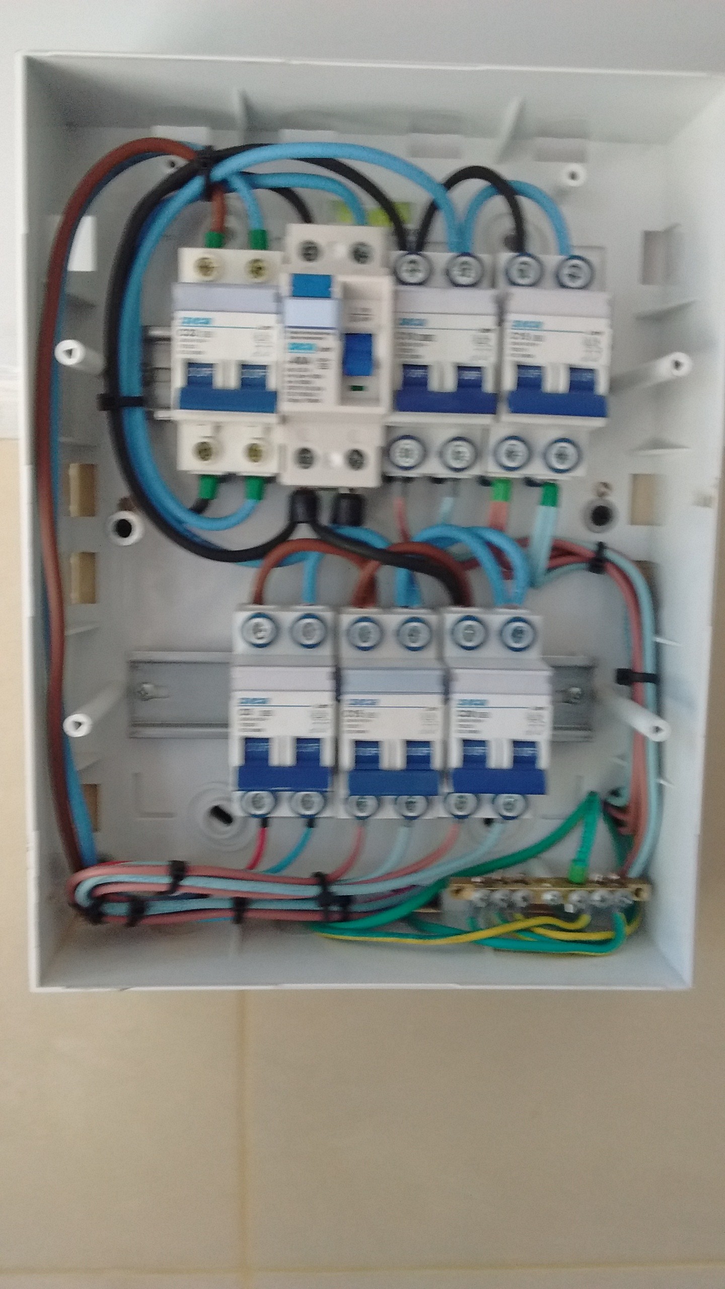 Electricista en Argentina — trabajo 1