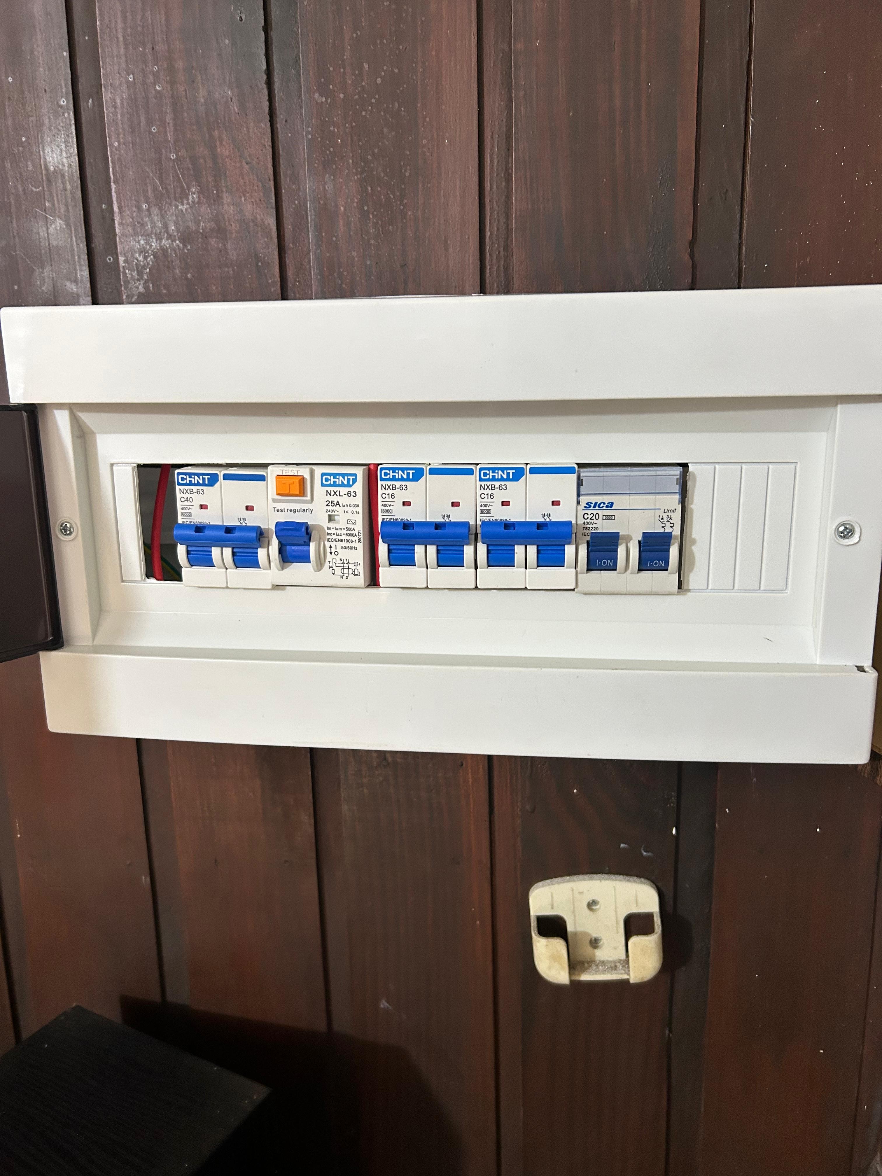Electricista en La Plata — trabajo 3