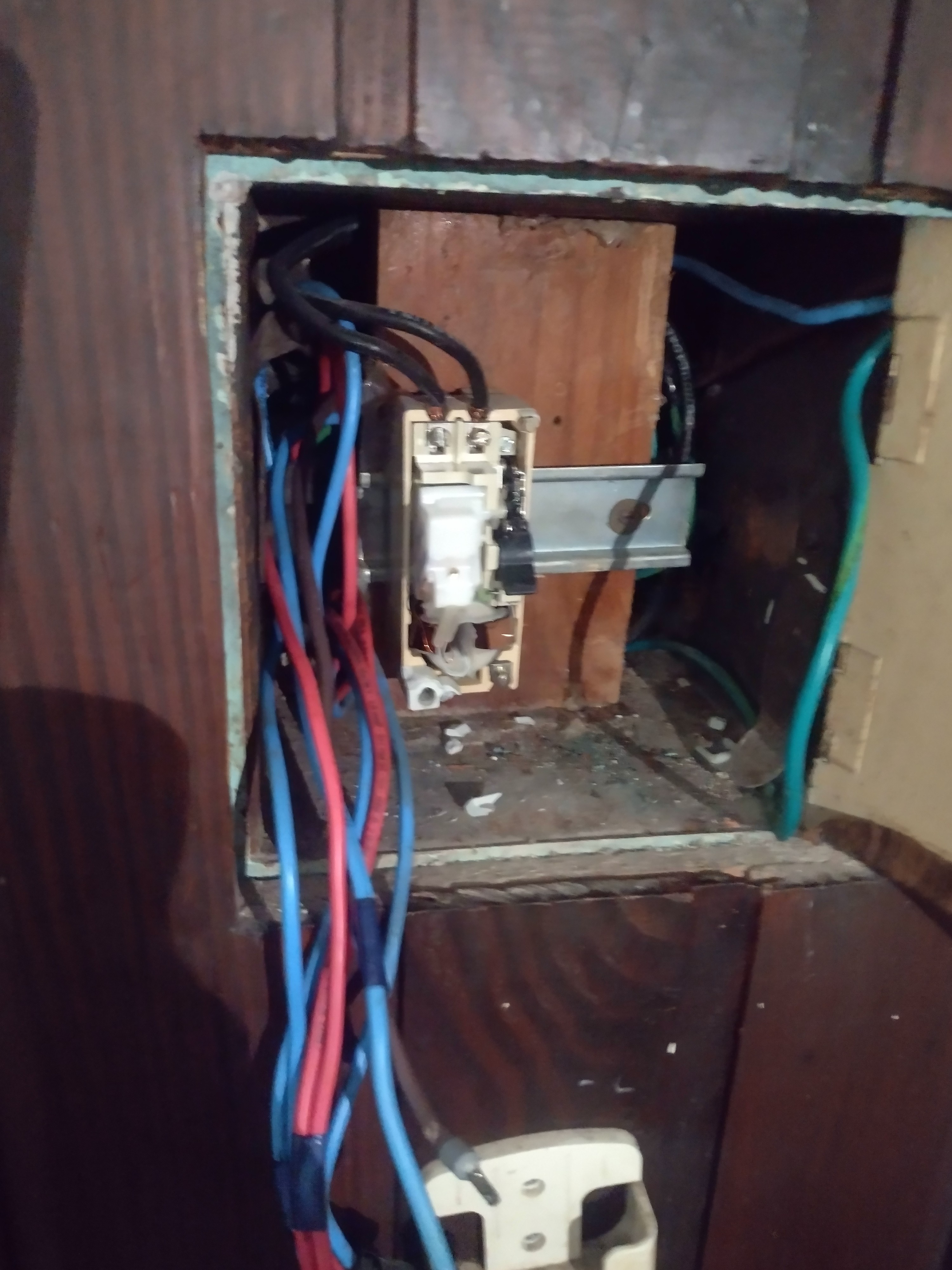 Electricista en La Plata — trabajo 5