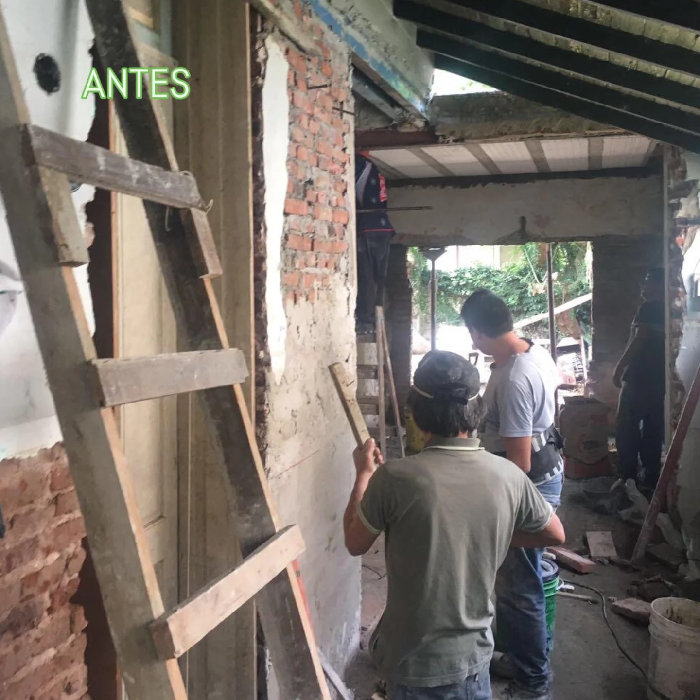 Gasista, Plomero, Electricista, Albañil, Techista, Colocador de durlock, Colocador de pisos, Mantenimiento del hogar, Mantenimiento de oficinas, Colocación de cerámicos en Recoleta — trabajo 3