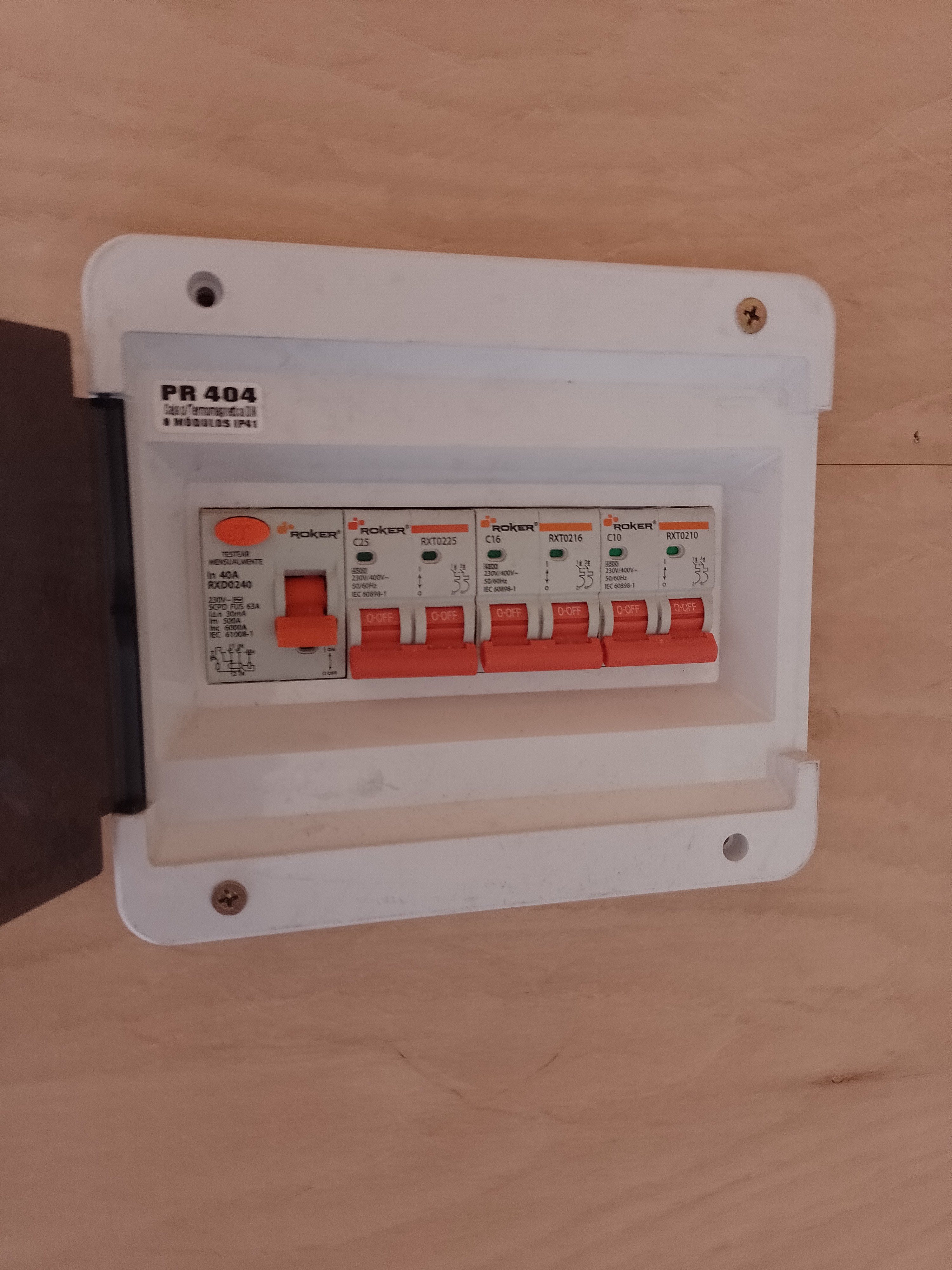 Electricista en Tigre — trabajo 2