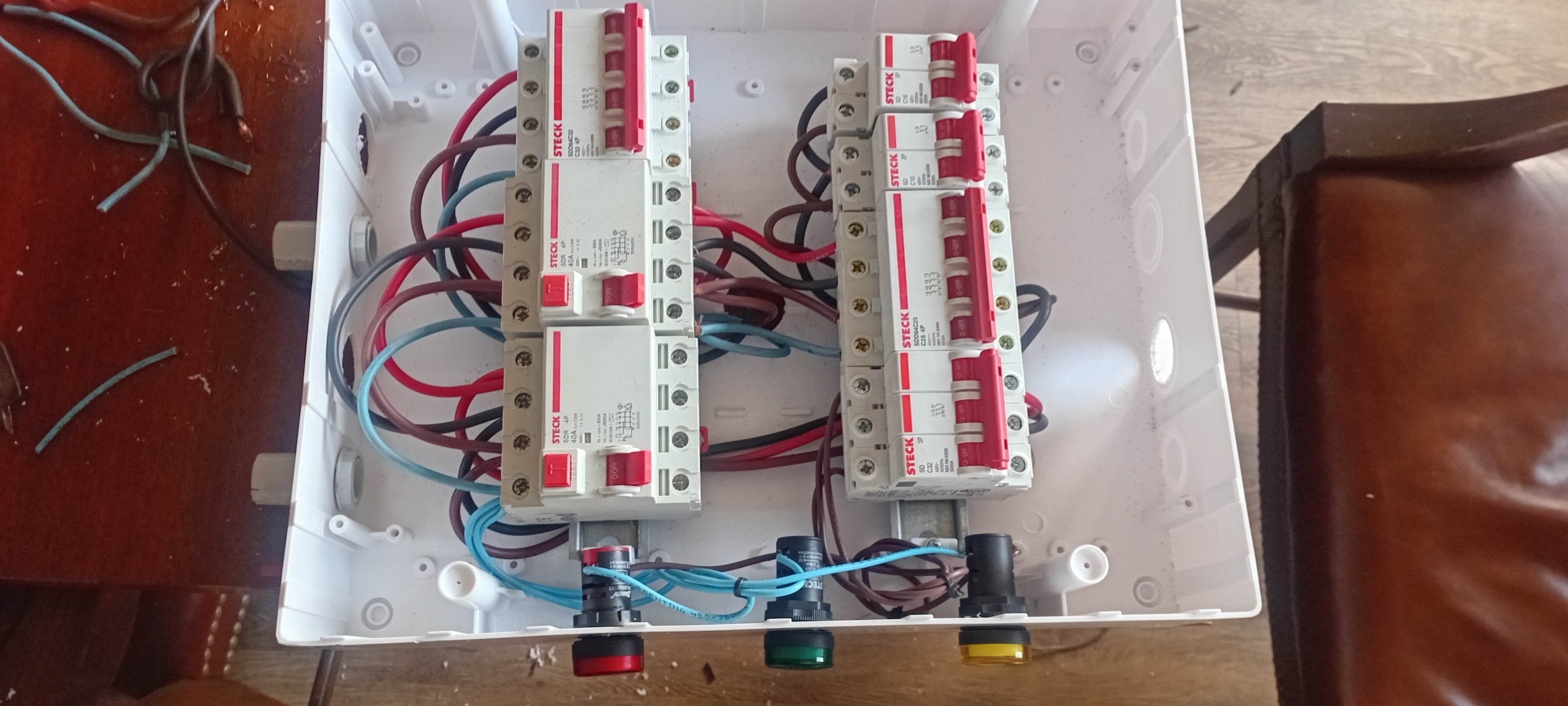 Plomero, Técnico electricista del hogar, Electricista en La Boca — trabajo 6